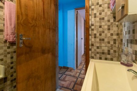 Casa para alugar com 17m², 2 quartos e 2 vagas Casa para alugar com 17m², 2 quartos e 2 vagasBanheiro Social