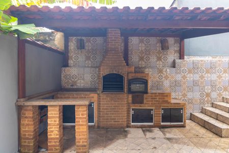 Casa para alugar com 200m², 4 quartos e 1 vagaÁrea externa