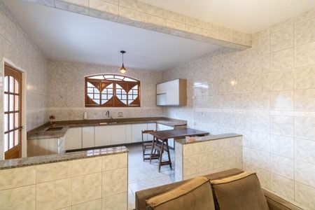 Casa para alugar com 200m², 4 quartos e 1 vagaCozinha e Área de Serviço