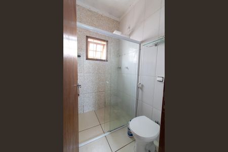 Casa à venda com 140m², 3 quartos e 3 vagas Casa à venda com 140m², 3 quartos e 3 vagasBanheiro