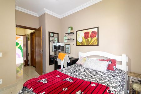 Casa à venda com 140m², 3 quartos e 3 vagas Casa à venda com 140m², 3 quartos e 3 vagasSuite