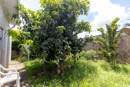 Casa à venda com 140m², 3 quartos e 3 vagas Casa à venda com 140m², 3 quartos e 3 vagasÁrea externa