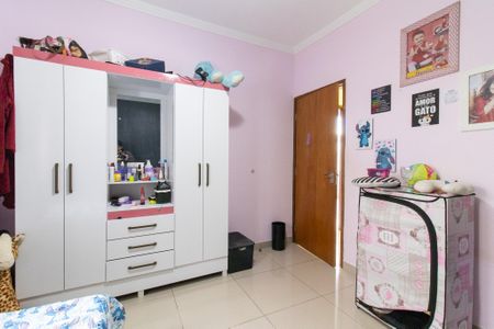 Casa à venda com 140m², 3 quartos e 3 vagas Casa à venda com 140m², 3 quartos e 3 vagasQuarto 2