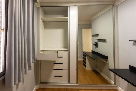 Apartamento à venda com 75m², 3 quartos e 2 vagasQuarto 1