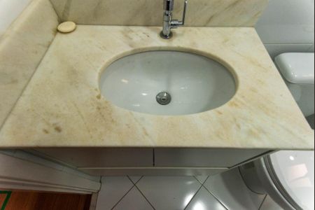 Apartamento à venda com 75m², 3 quartos e 2 vagasBanheiro