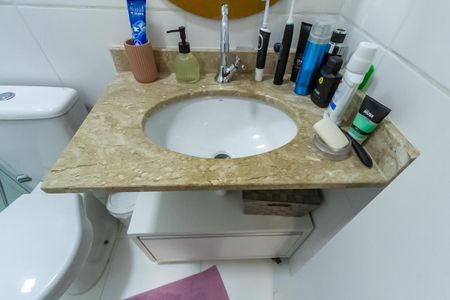 Apartamento à venda com 74m², 3 quartos e 2 vagasBanheiro da Suíte