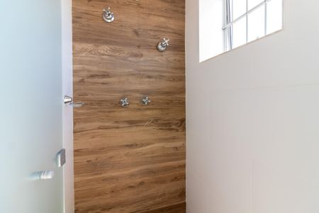 Casa para alugar com 55m², 3 quartos e sem vaga Casa para alugar com 55m², 3 quartos e sem vagaBanheiro da Suíte 1