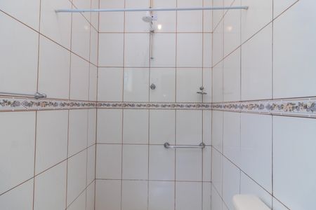 Casa para alugar com 55m², 3 quartos e sem vaga Casa para alugar com 55m², 3 quartos e sem vagaBanheiro da Suíte 3