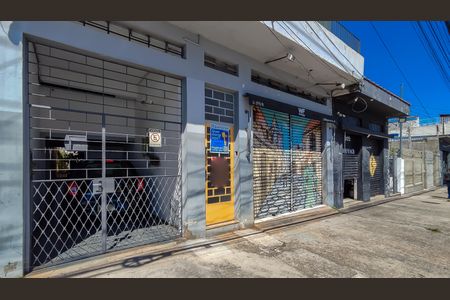 Casa para alugar com 55m², 3 quartos e sem vaga Casa para alugar com 55m², 3 quartos e sem vagaFachada