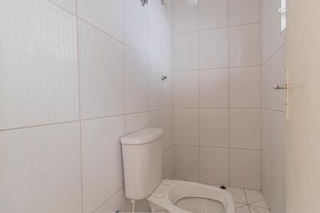 Casa para alugar com 300m², 2 quartos e 1 vaga Casa para alugar com 300m², 2 quartos e 1 vagaBanheiro de Serviço