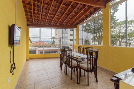 Casa para alugar com 300m², 2 quartos e 1 vaga Casa para alugar com 300m², 2 quartos e 1 vagaQuintal