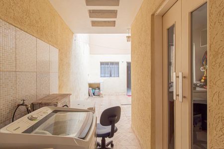 Casa para alugar com 300m², 2 quartos e 1 vaga Casa para alugar com 300m², 2 quartos e 1 vagaÁrea de Serviço