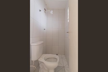 Casa para alugar com 300m², 2 quartos e 1 vaga Casa para alugar com 300m², 2 quartos e 1 vagaBanheiro de Serviço