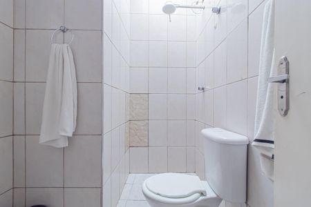 Casa para alugar com 300m², 2 quartos e 1 vaga Casa para alugar com 300m², 2 quartos e 1 vagaBanheiro