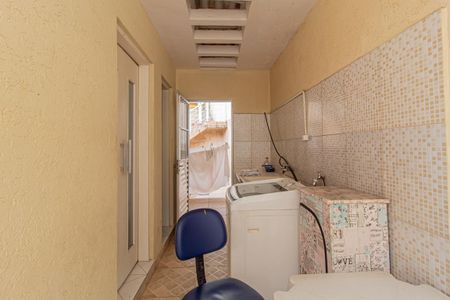 Casa para alugar com 300m², 2 quartos e 1 vaga Casa para alugar com 300m², 2 quartos e 1 vagaÁrea de Serviço