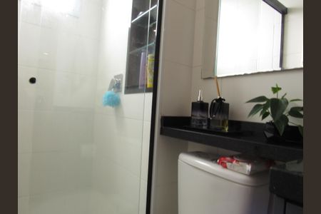 Apartamento à venda com 75m², 3 quartos e 2 vagasBanheiro 2