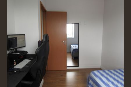 Apartamento à venda com 75m², 3 quartos e 2 vagasQuarto 2