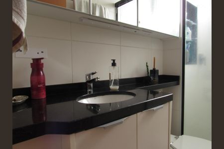 Apartamento à venda com 75m², 3 quartos e 2 vagasBanheiro da Suíte