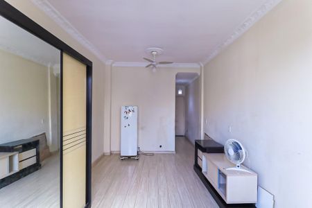 Studio para alugar com 32m², 1 quarto e sem vaga Studio para alugar com 32m², 1 quarto e sem vagaSala/Quarto