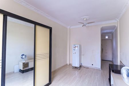 Studio para alugar com 32m², 1 quarto e sem vaga Studio para alugar com 32m², 1 quarto e sem vagaSala/Quarto