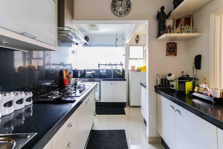 Apartamento à venda com 98m², 2 quartos e 1 vagaCozinha e Área de Serviço