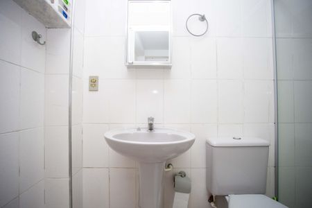 Banheiro da Suíte de casa à venda com 2 quartos, 101m² em Vila Clara, São Paulo