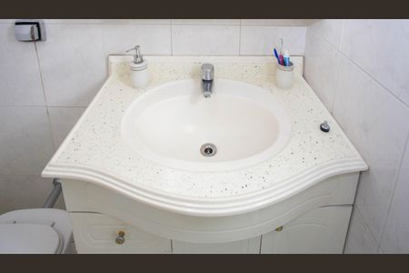 Casa à venda com 101m², 2 quartos e 1 vagaBanheiro Social