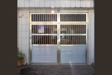 Casa à venda com 101m², 2 quartos e 1 vagaFachada