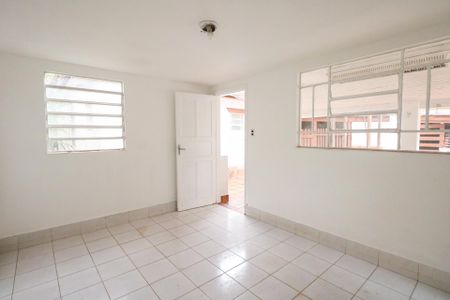 Casa à venda com 150m², 2 quartos e 5 vagasEdicula