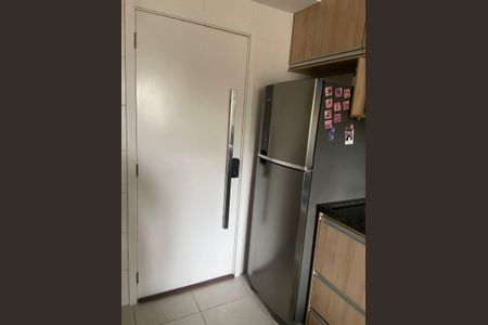 Cozinha de apartamento para alugar com 2 quartos, 32m² em Vila Ema, São Paulo