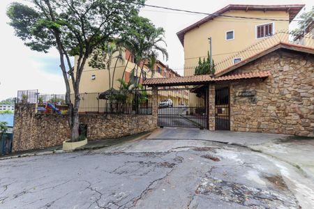 Casa de condomínio à venda com 113m², 2 quartos e 2 vagasFachada