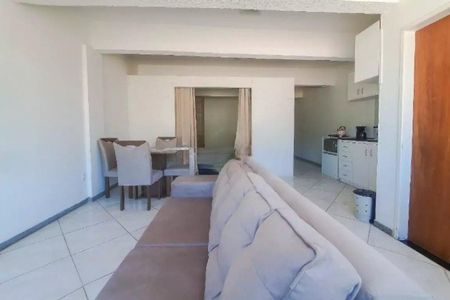 Sala  de apartamento para alugar com 1 quarto, 50m² em Alto Petrópolis, Porto Alegre