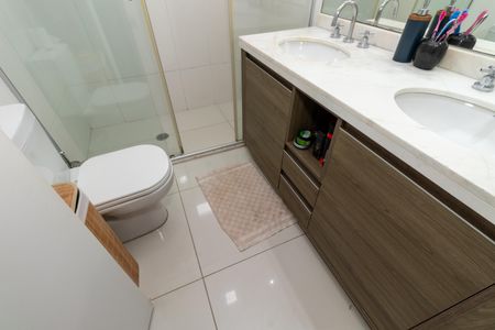 Apartamento para alugar com 157m², 3 quartos e 2 vagasBanheiro da Suíte 1