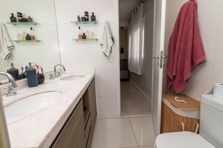 Apartamento para alugar com 157m², 3 quartos e 2 vagasBanheiro da Suíte 1