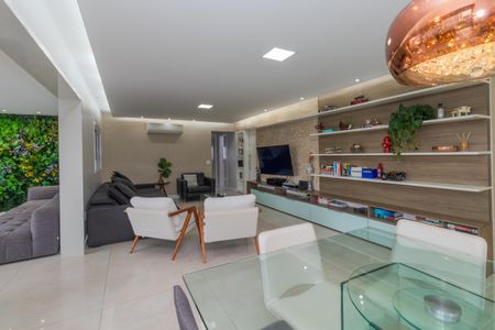 Apartamento para alugar com 157m², 3 quartos e 2 vagasSala