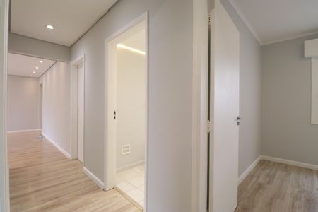 Apartamento para alugar com 141m², 3 quartos e 2 vagasCorredor 