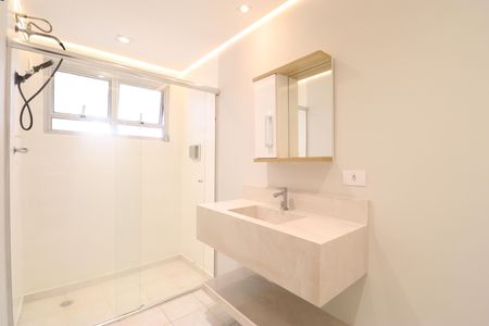 Apartamento para alugar com 141m², 3 quartos e 2 vagasBanheiro Social 1