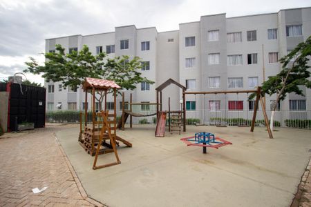 Apartamento para alugar com 42m², 2 quartos e 1 vaga Apartamento para alugar com 42m², 2 quartos e 1 vagaÁrea comum - Playground