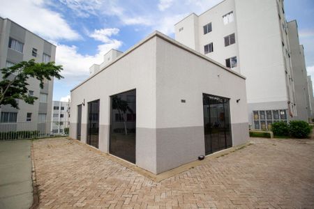Apartamento para alugar com 42m², 2 quartos e 1 vaga Apartamento para alugar com 42m², 2 quartos e 1 vagaÁrea comum - Salão de festas