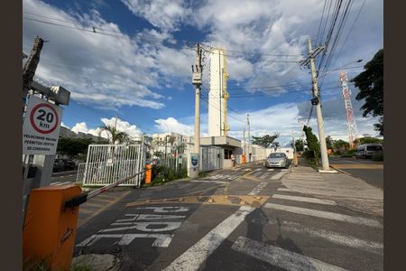 Apartamento para alugar com 42m², 2 quartos e 1 vagaFachada e portaria