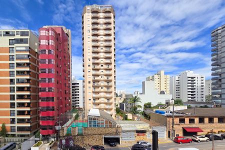 Apartamento para alugar com 119m², 2 quartos e 4 vagasVista - Sacada
