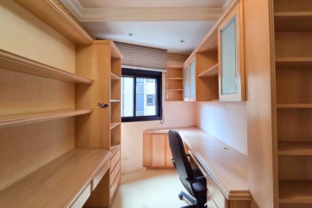 Apartamento para alugar com 119m², 2 quartos e 4 vagasQuarto