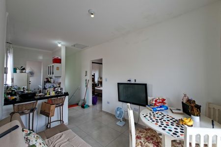 Sala de casa de condomínio para alugar com 2 quartos, 78m² em Vila Caiçara, Praia Grande