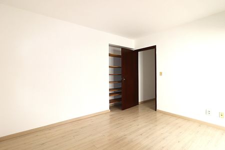 Apartamento para alugar com 80m², 2 quartos e 1 vagaQuarto 1