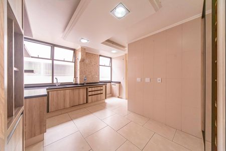 Apartamento à venda com 116m², 3 quartos e 2 vagasCozinha 