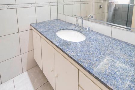 Apartamento à venda com 116m², 3 quartos e 2 vagasBanhreiro do Quarto 3