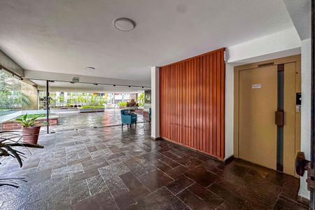 Apartamento à venda com 116m², 3 quartos e 2 vagasHall de entrada