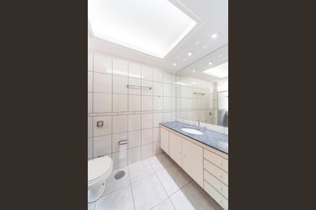 Apartamento à venda com 116m², 3 quartos e 2 vagasBanhreiro do Quarto 3