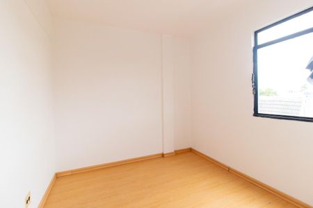 Quarto 1 de apartamento para alugar com 1 quarto, 40m² em Rebouças, Curitiba