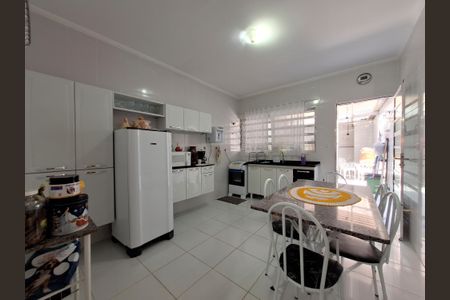 Casa à venda com 120m², 2 quartos e 3 vagasCozinha